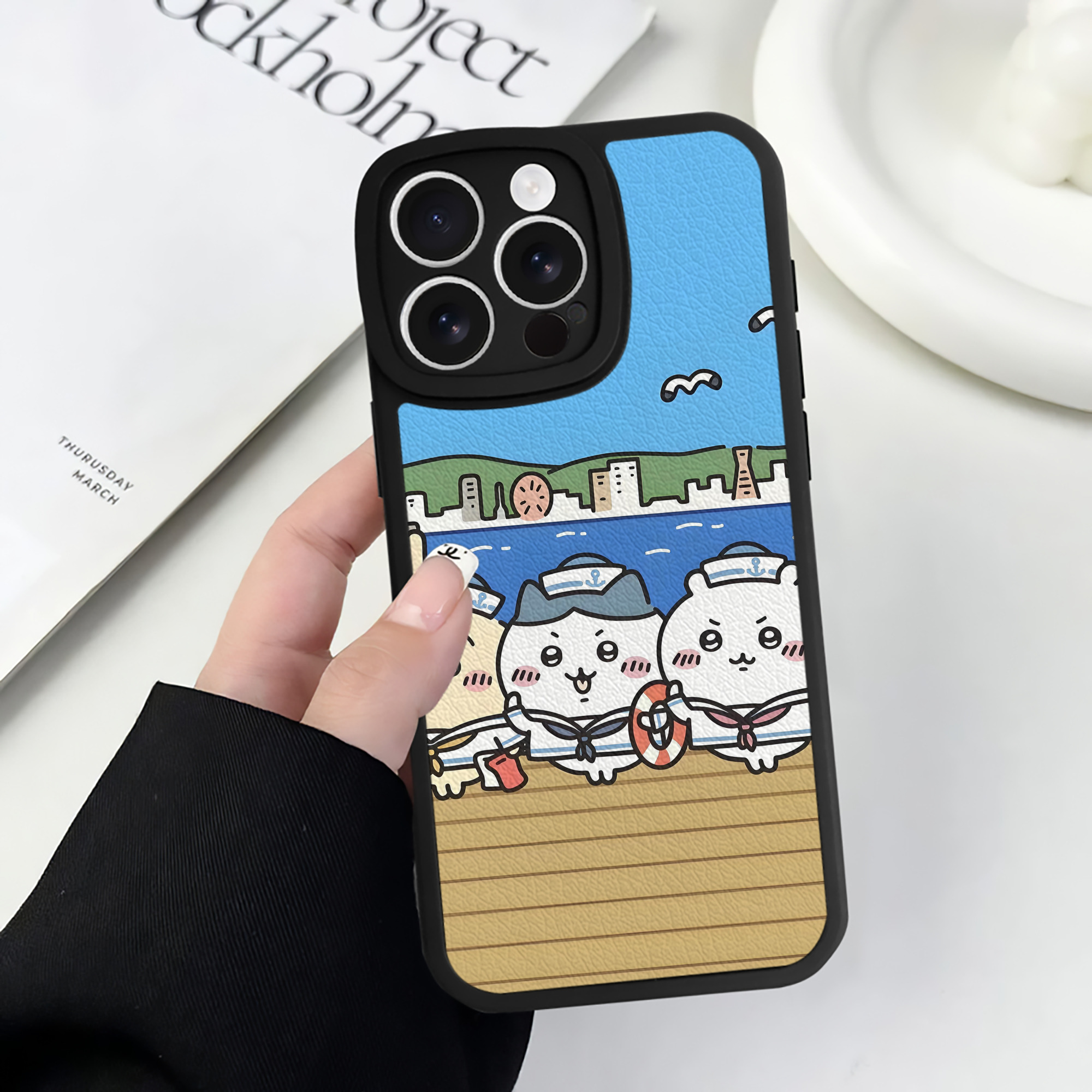 （画像用） ちいかわ Chii-kawa 【iPhone 16シリーズ対応】シリコンスマホケース（レザー調） 材質：シリコン
